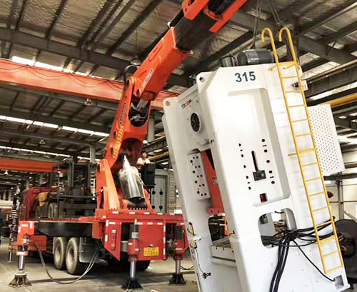 随县附近随车吊出租，轻松解决运输难题