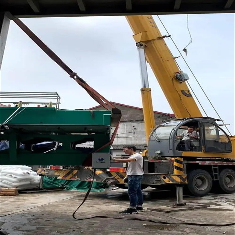 随县注意大型吊车出租使用以及应该怎样正确维护