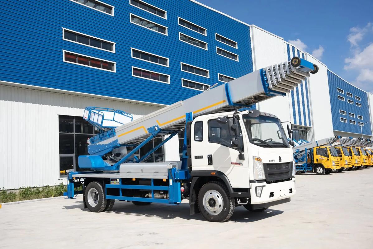 随县出租云梯车高空作业车 建筑垃圾搬运