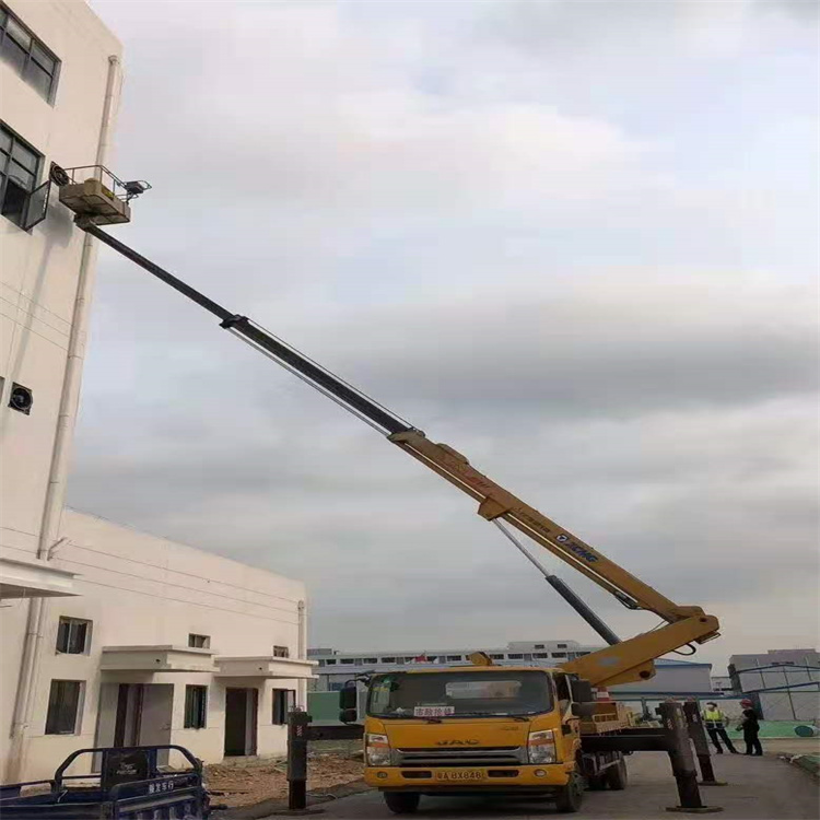 随县吊车可以用吊笼吊人作业吗